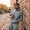 Set Hoodie y Pants Estampado Geométrico
